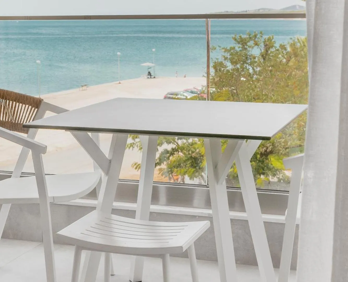 Limani Nikiti Suites